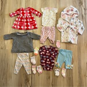 13 Piece Lot of 0-3 Month Baby Girl Clothes Robe Socks Outfits Pants Dress
